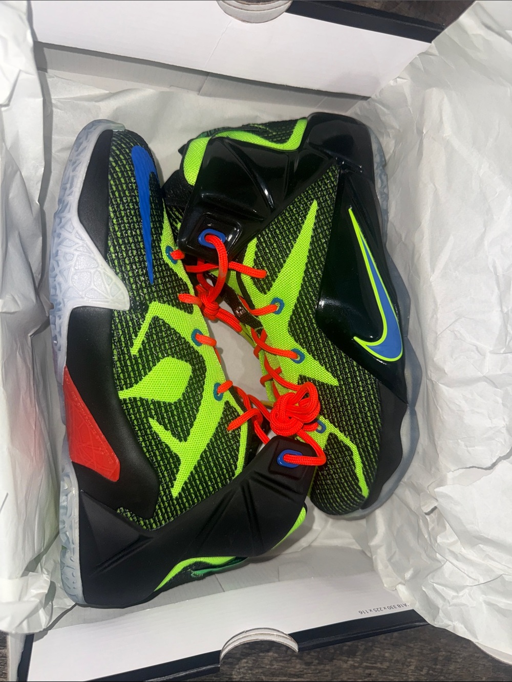 LeBron XII (GS) Nike Kids Neon Green & Black Basketball Shoes with Red Laces